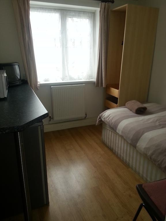 Bed & Breakfast Llanion 3*